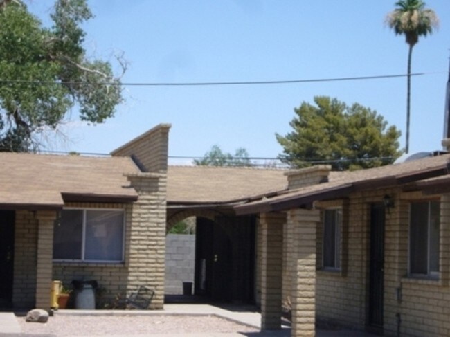 Foto del edificio - 2330 W Hayward Ave