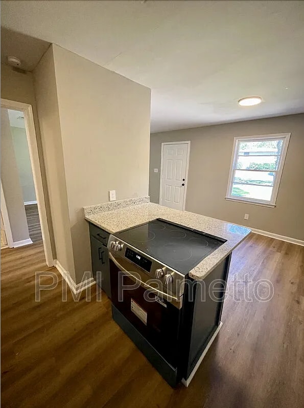 Building Photo - 3730 Hickory St