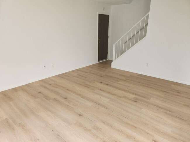Building Photo - 2821 Dry Ridge Ct