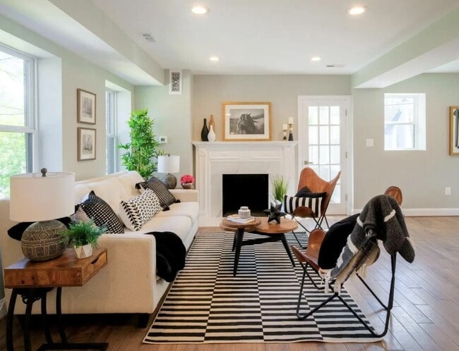 Photo - 4410 16th St NE House