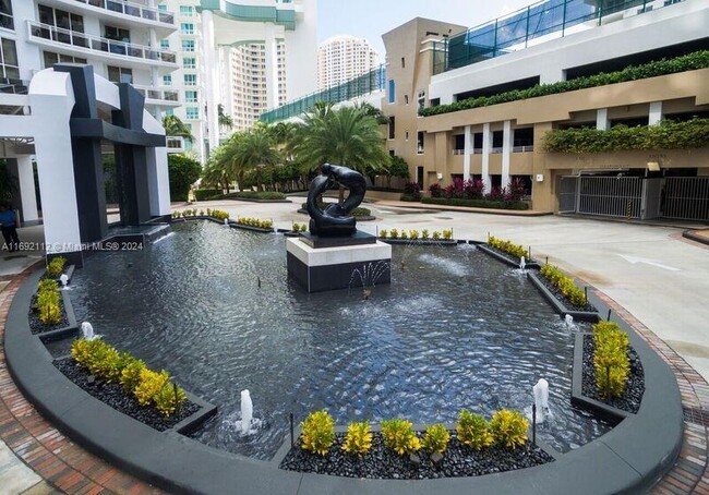 Foto del edificio - 901 Brickell Key Blvd