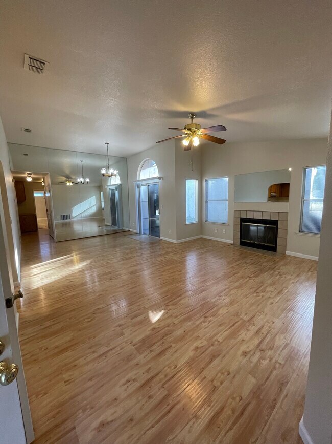 Building Photo - 8061 Helmsdale Dr