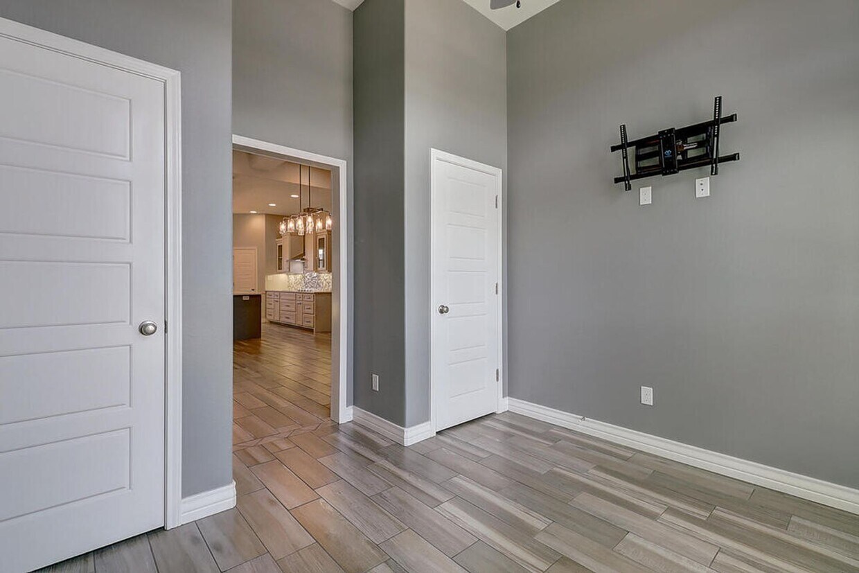 Foto principal - 8206 Denali Dr