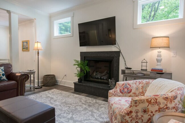 Foto del edificio - 2626 Greenville Hwy