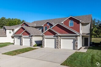 Building Photo - 2202 SW Suncatcher Rd