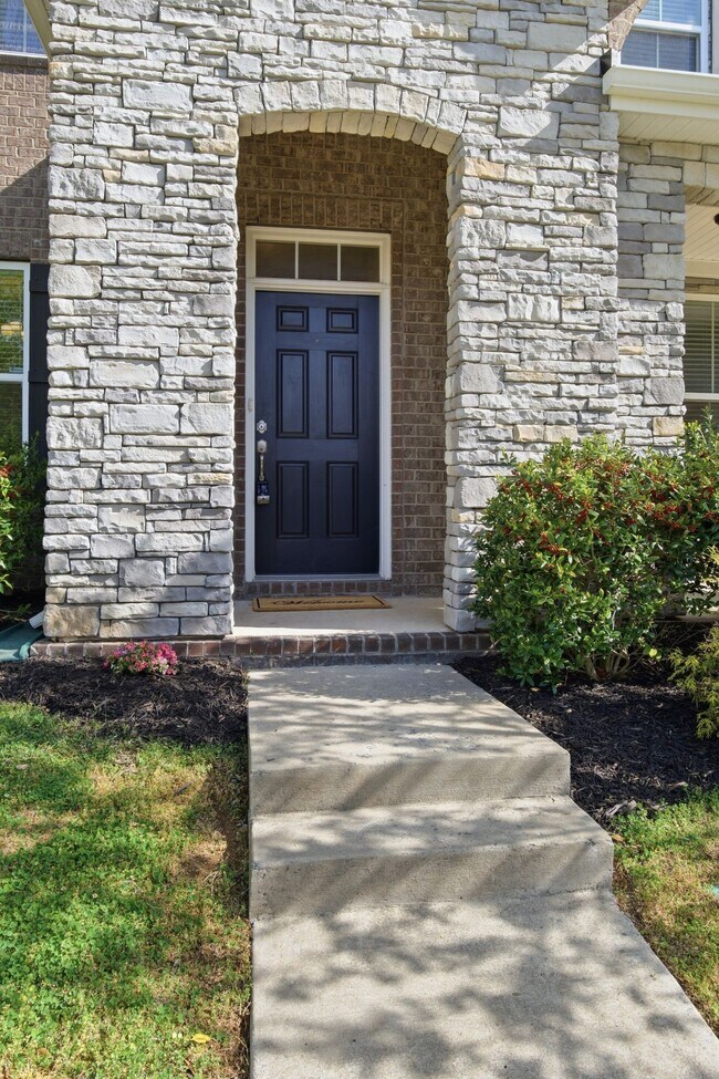 Building Photo - 3725 Hoggett Ford Rd