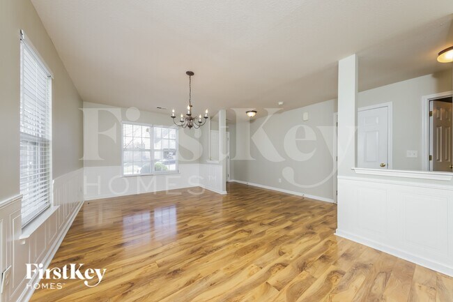 Building Photo - 828 Peachtree Meadows Cir