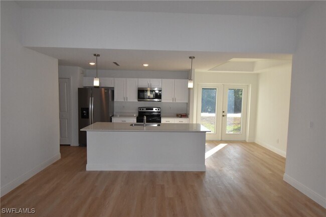 Foto del edificio - 5051 Foxhall Rd