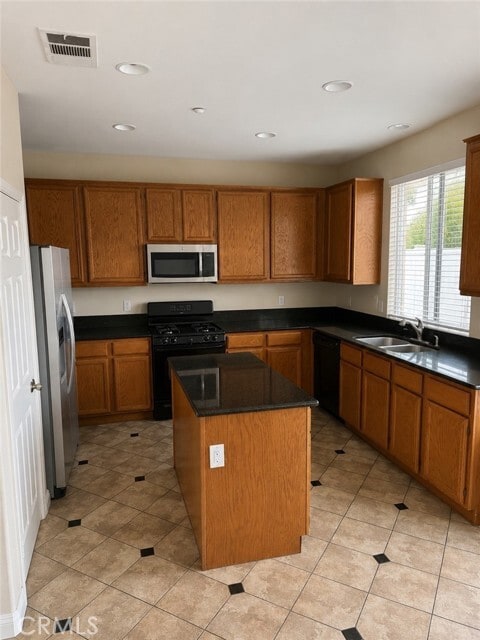 Building Photo - 1646 Palermo Dr
