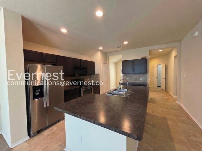 Building Photo - 12904 Tinker St