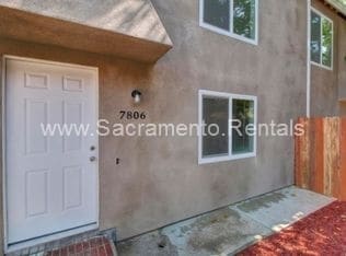 Building Photo - Nicely Updated 3bd/1.5ba Duplex near Power Inn & Gerber Rd