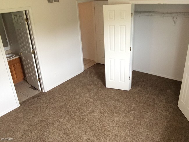 Foto del edificio - 19799 Sackett Ln