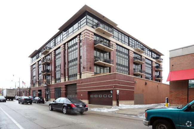 Building Photo - 4001-4037 Lincoln Ave