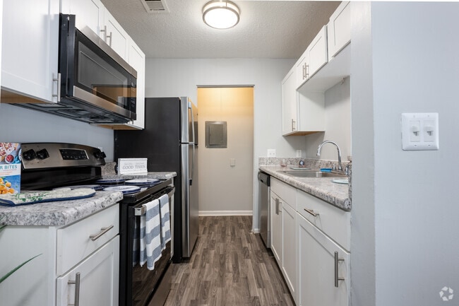 Interior Photo - Sedgefield Square