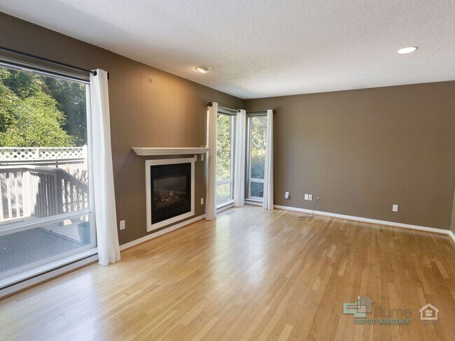 Foto del edificio - West Linn Single Family 3 Bd/2.5 Bth w/ Basement/Bonus Room.