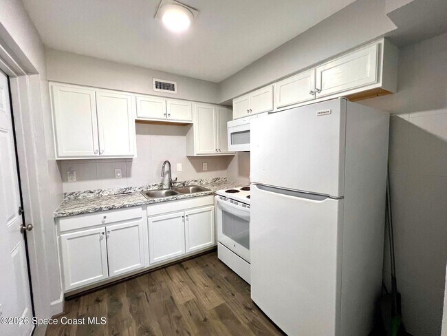 Foto del edificio - 8401 N Atlantic Ave