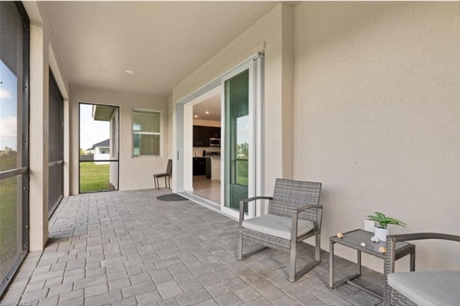 Building Photo - 1706 NE 10th Ln