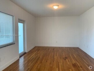 Building Photo - 7207 Bay Dr