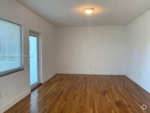 Building Photo - 7207 Bay Dr