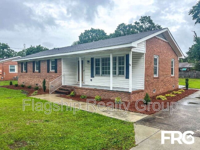 Building Photo - 2609 Lisa Ln