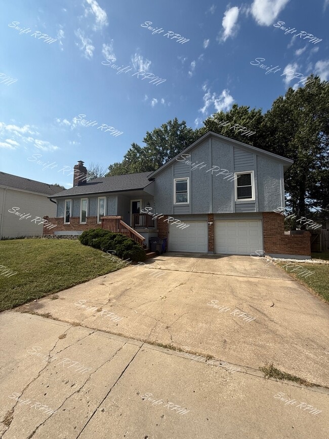 Building Photo - 1626 E Sheridan Bridge Ln