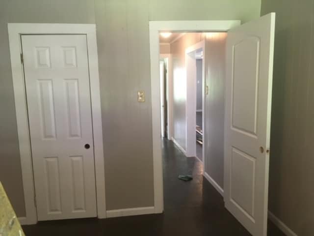 Building Photo - 2001 LA-742