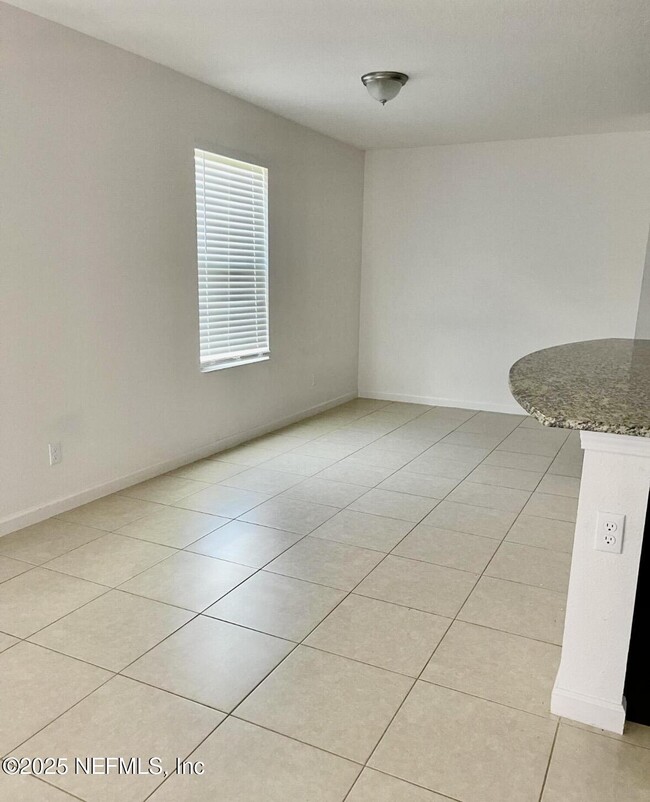 Building Photo - 8709 Lake George Cir E