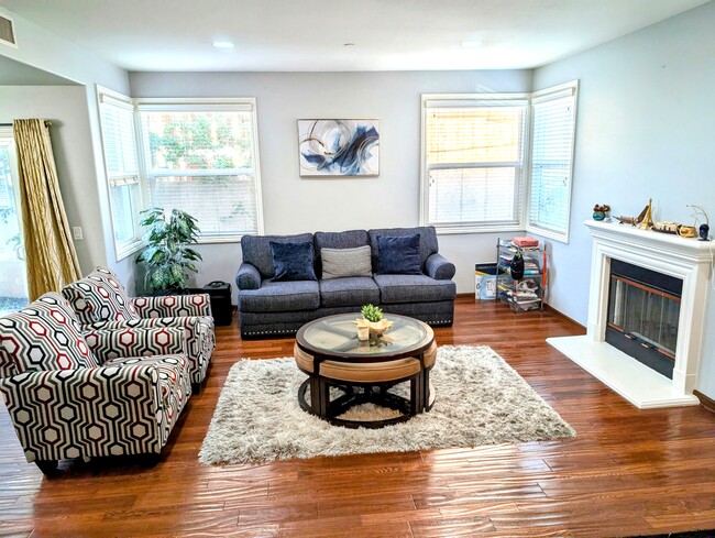 Living Room - 8703 Belmont St