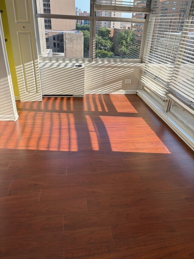Foto del edificio - 6157 N Sheridan Rd