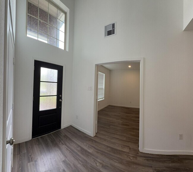 Foto del edificio - 9807 Keystone Meadow Pl