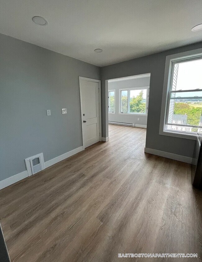 Building Photo - 31 Faywood Ave