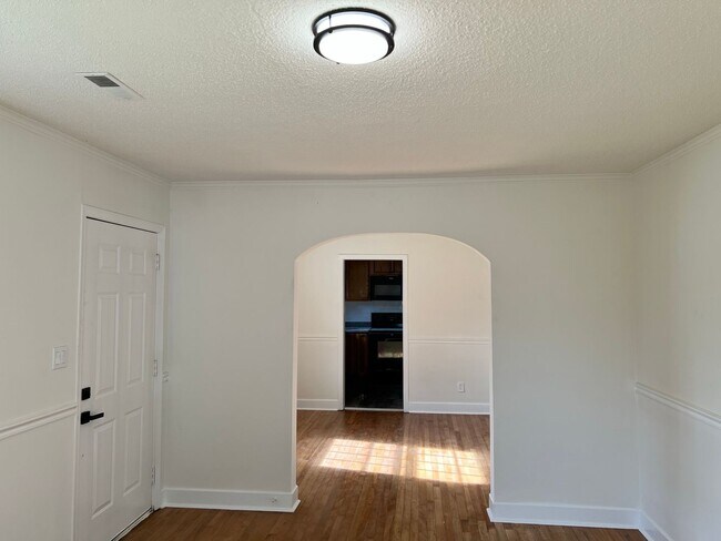 Foto del edificio - COMING SOON! 2/ 1 Home for Rent!