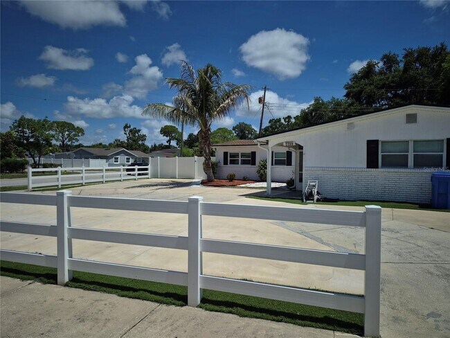 Foto del edificio - 7709 W Hanna Ave