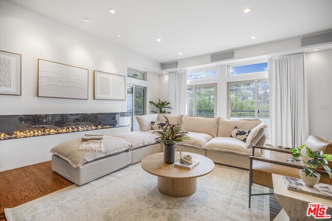 Foto del edificio - 8507 Franklin Ave