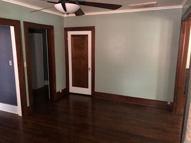 Foto del edificio - Charming 1-Bedroom Duplex in Historic Gate...