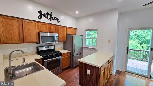 Foto del edificio - 4248 Ashmere Cir