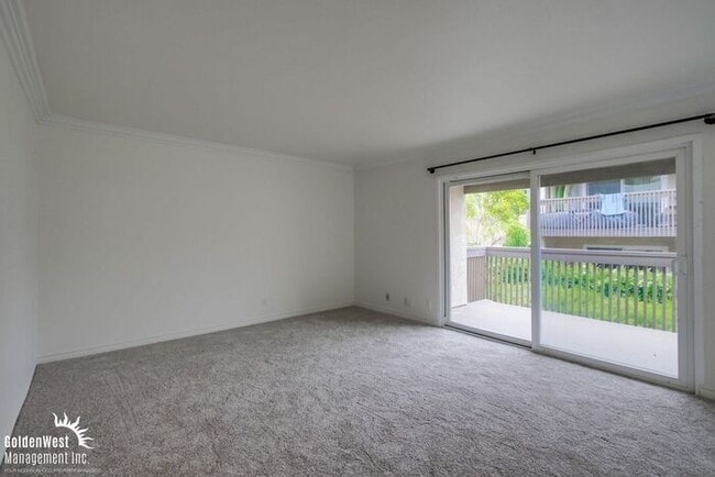 Building Photo - Charming 2Bdm 2Ba Condo in La Jolla!