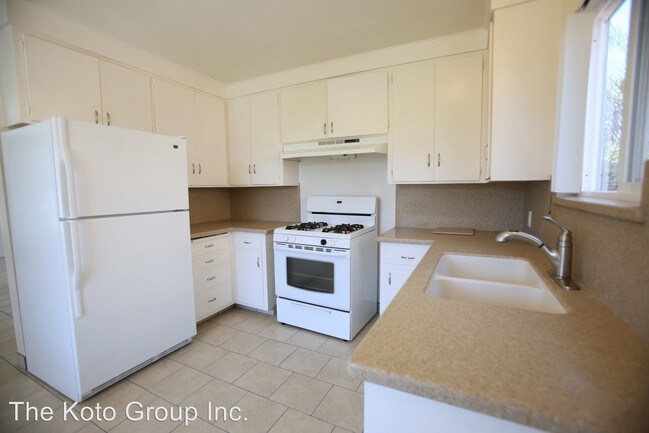 Building Photo - 6758 Sabado Tarde Rd