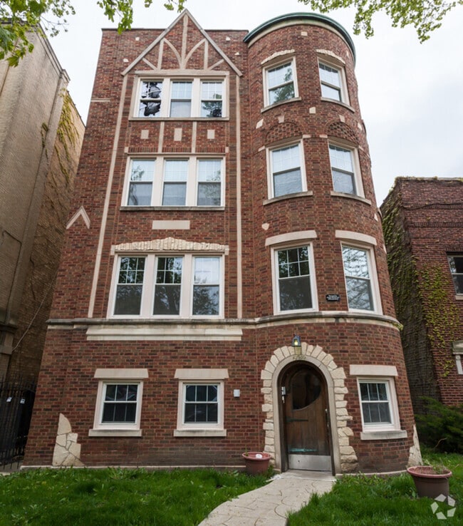 Building Photo - 6149 N Talman Ave
