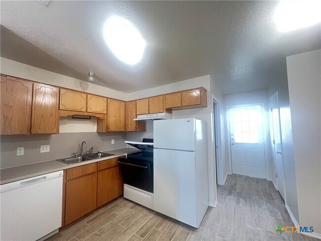 Foto del edificio - 4200 Alan Kent Dr