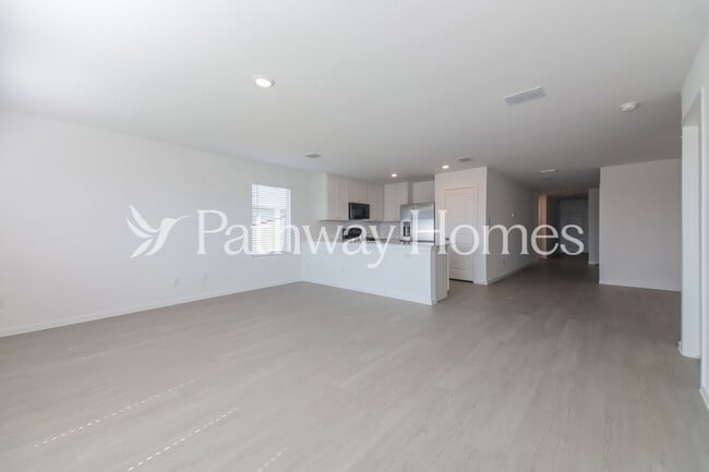 Building Photo - 11316 Rodeo Dr