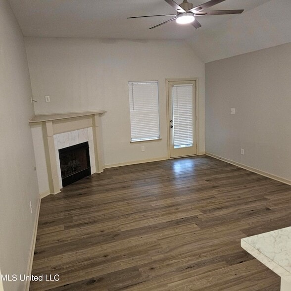 Building Photo - 8349 Regal Bend Dr