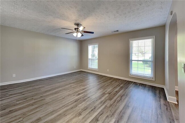 Building Photo - 105 Meadow Crest Ct