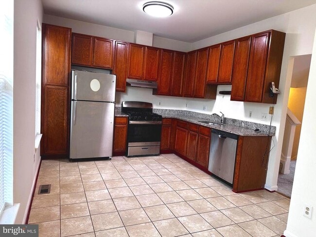 Building Photo - 45541 Clear Spring Terrace