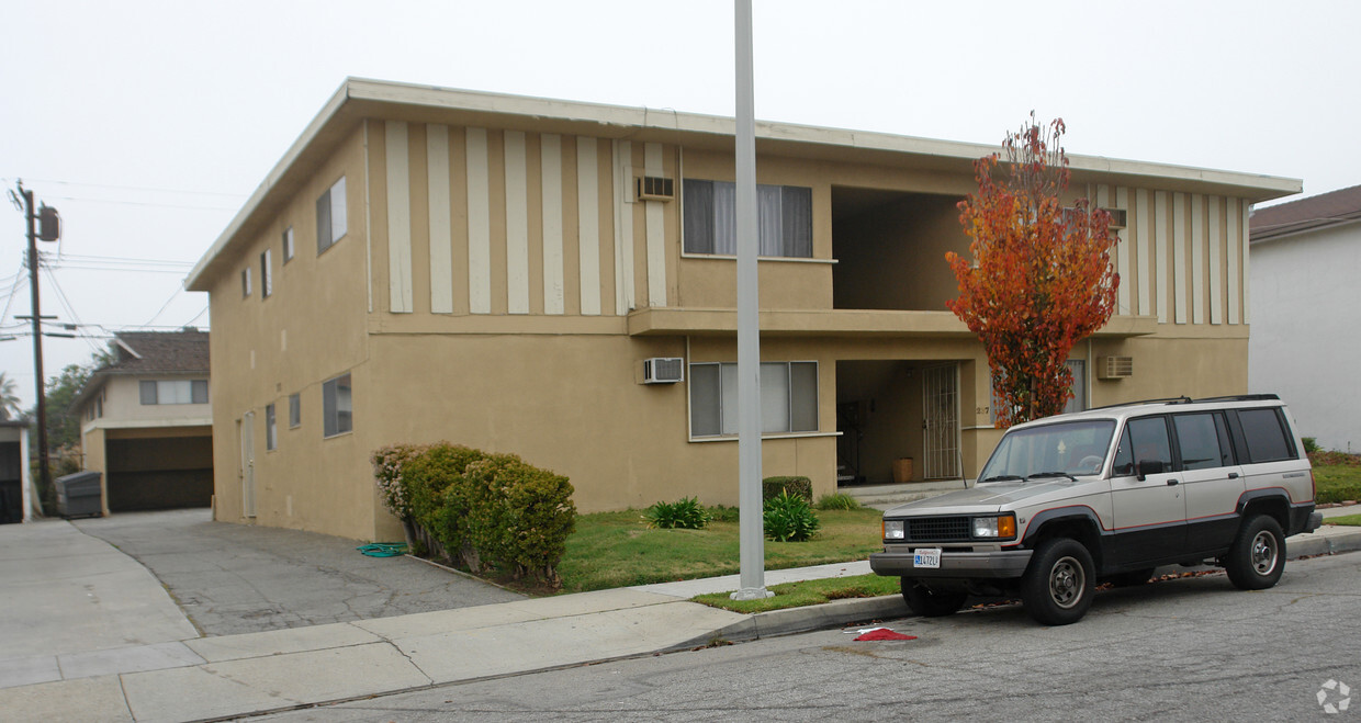 Building Photo - 237 E Navilla Pl