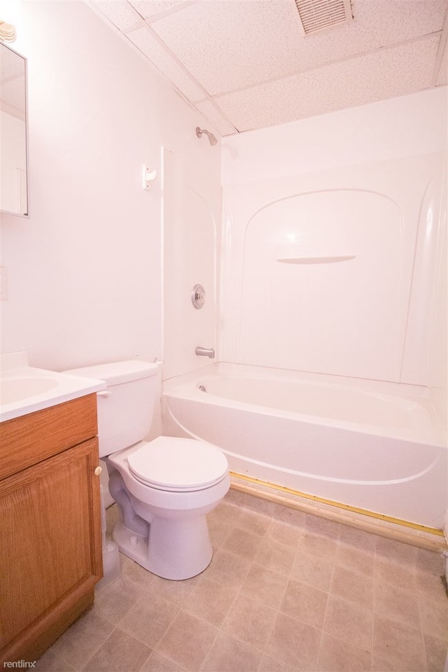 Building Photo - 5 br, 2 bath Duplex - (August 2024)(South ...