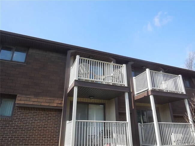 Building Photo - 3920 Ridge Lea Rd