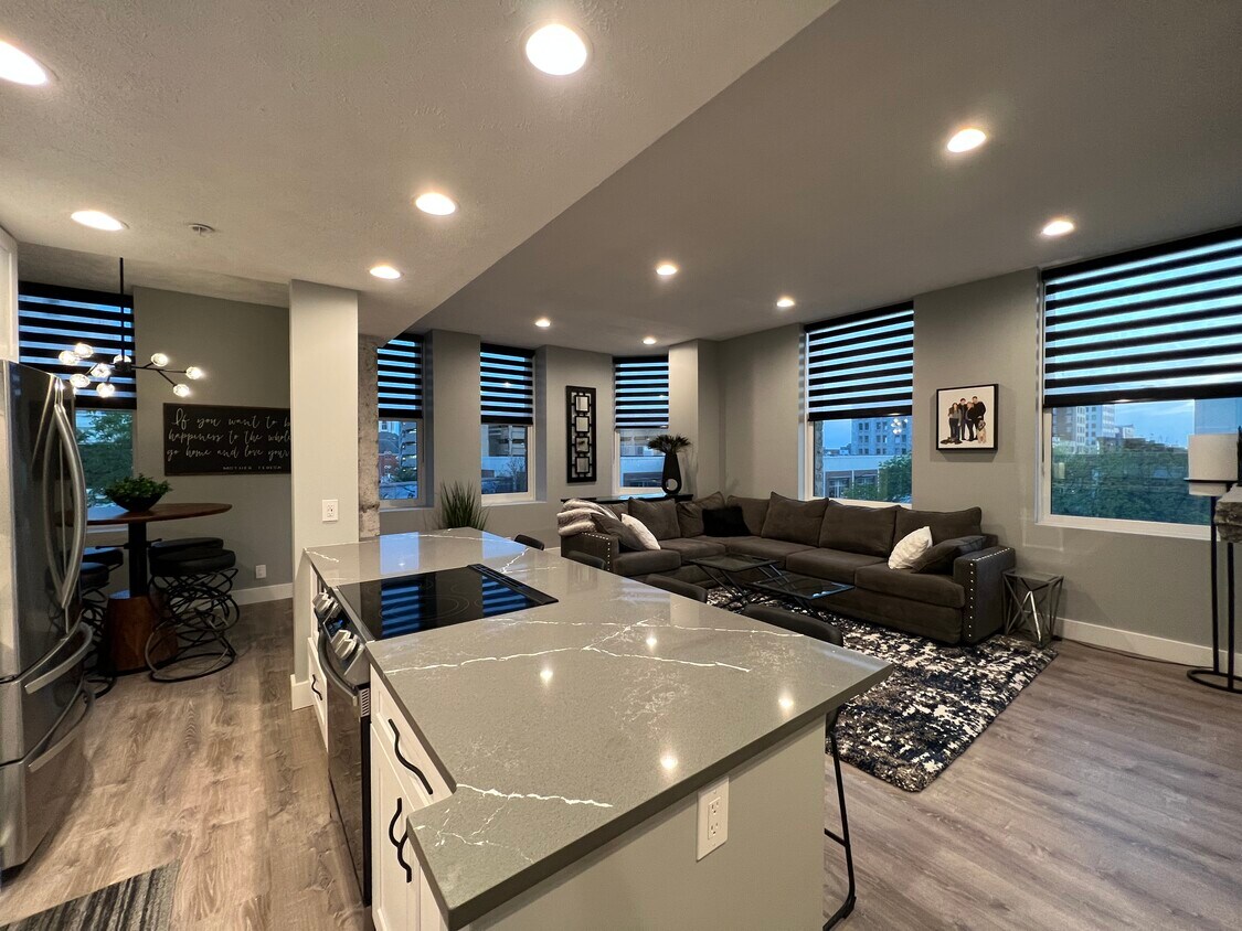 Foto principal - 100 N 12th St