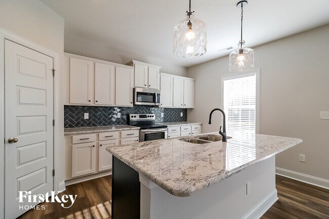 Foto del edificio - 265 Creek Crossing Dr