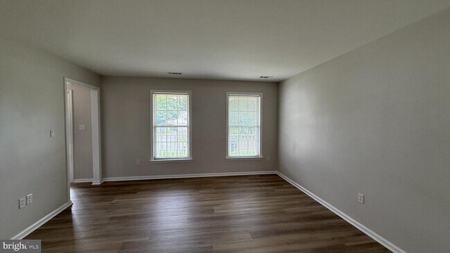 Foto del edificio - 10100 Bellevue Ct